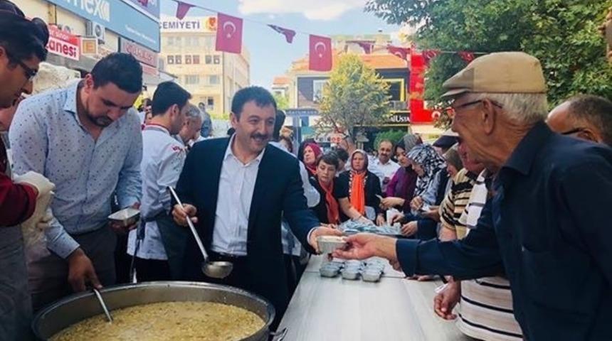 AK Parti&rsquo;den aşure dağıtımı