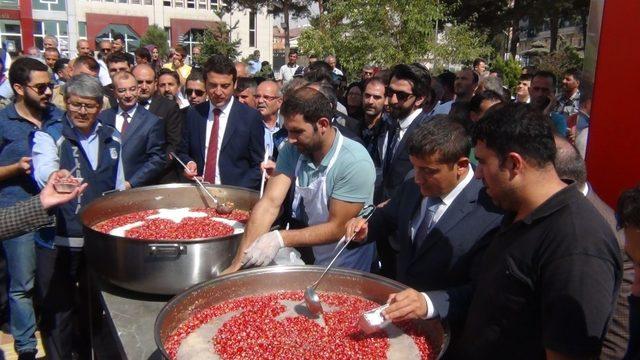 Erciş belediyesinden aşure günü etkinliği