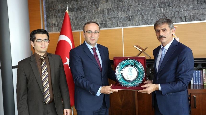 Başkan Alemdar: "En &ouml;nemli yatırım, insana yapılan yatırımdır"