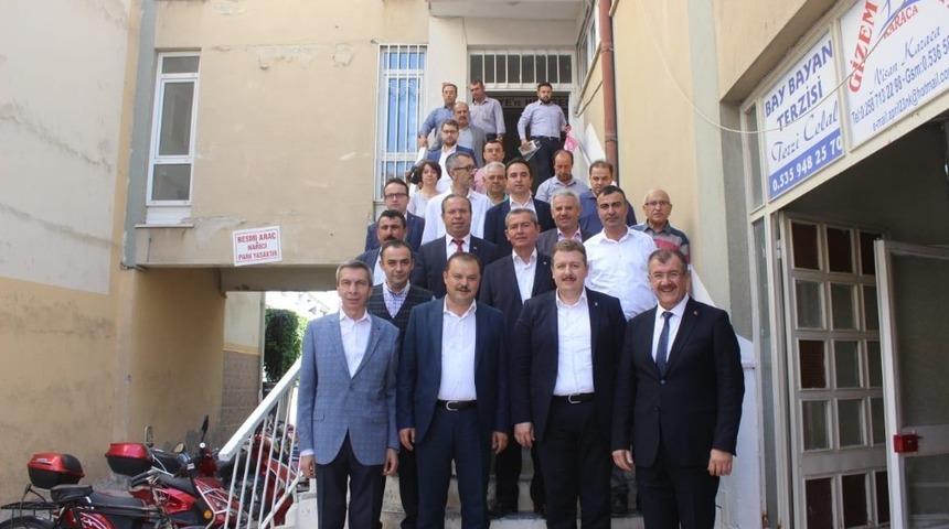 Çivril Belediyesi’nden aşure dağıtımı