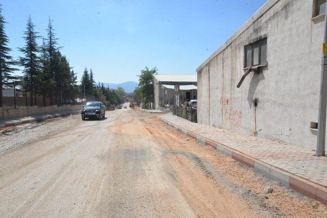 Bilecik Belediyesi’nden asfalt ve kaldırım çalışması