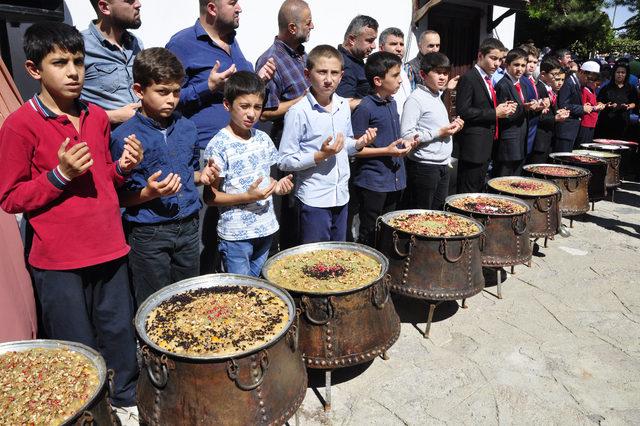 Afyonkarahisar'da 500 yıllık aşure geleneği 