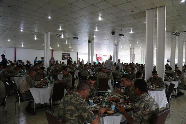 Tunceli'den İdlib'e bir tabur komando gönderildi