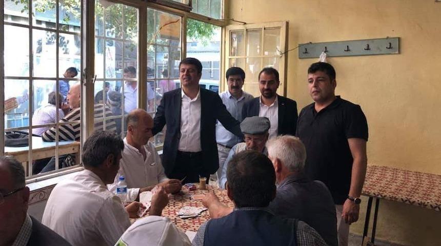 CHP ekonomik durum ile ilgili halkla g&ouml;r&uuml;ş&uuml;yor