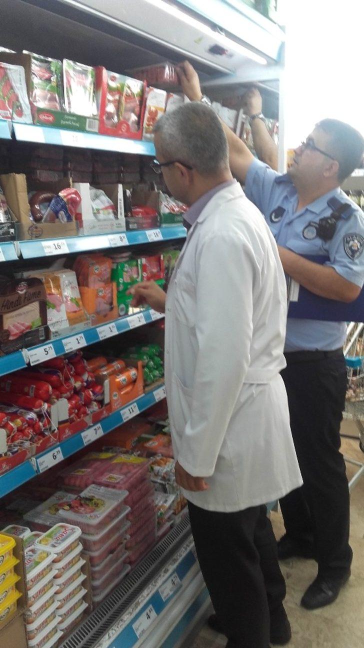 Zabıta ekipleri zincir marketleri denetledi G5