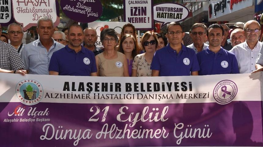 Alaşehir Belediyesi&rsquo;nden Alzheimer G&uuml;n&uuml; etkinliği