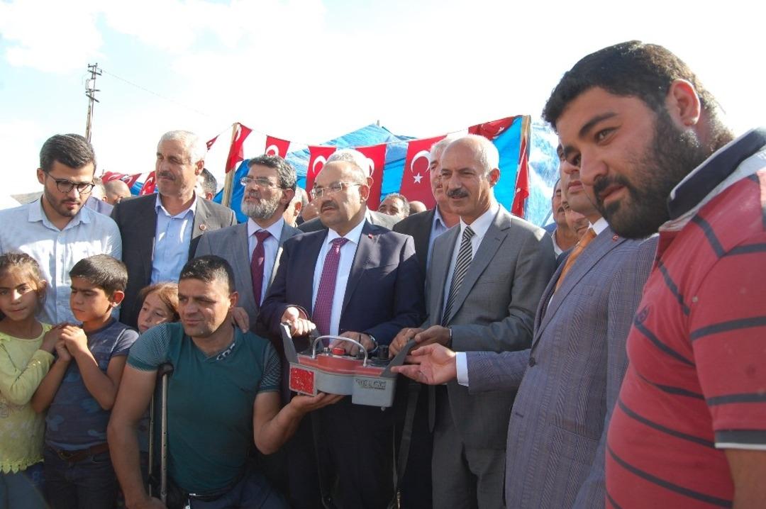 Hayırsever iş adamı, engelliler i&ccedil;in okul yaptırıyor