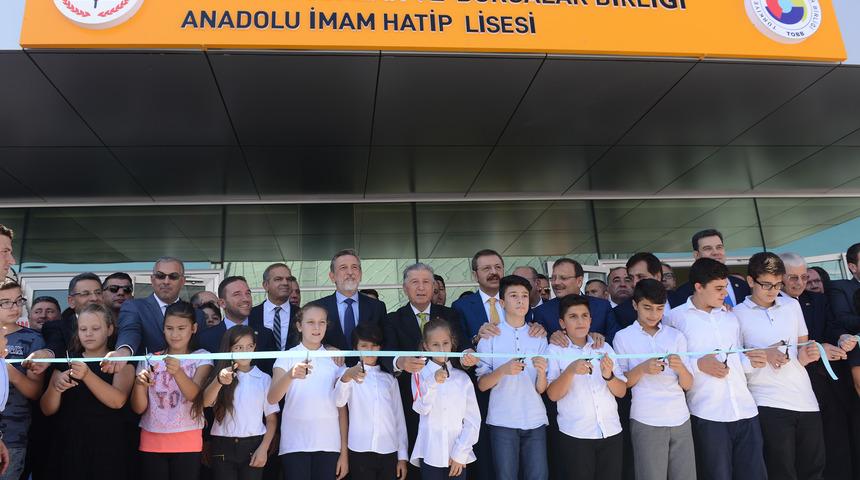 Bursa'da iş dünyasını bir araya getiren cami ve okul açılışı