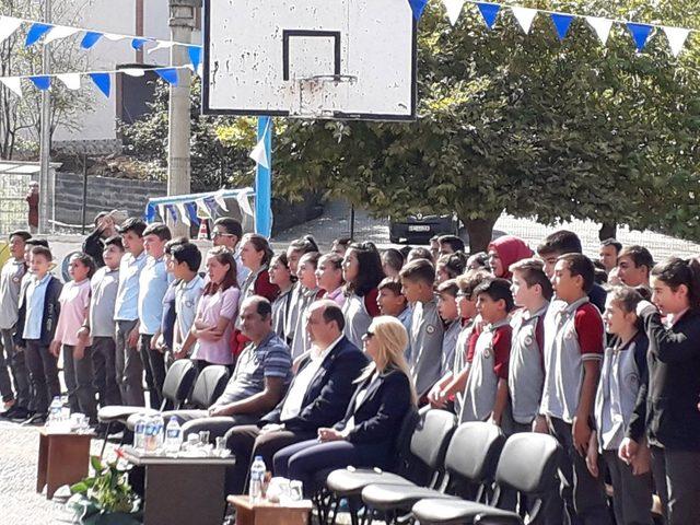 Gülüç Vesile Dikmen Orta Okulunda ’’ İlköğretim Haftası ’’ Kutlandı