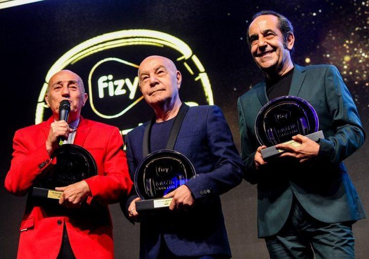 Mazhar’dan Edis ve Mabel Matiz’e: Bunların yaptığı şımarıklık G3