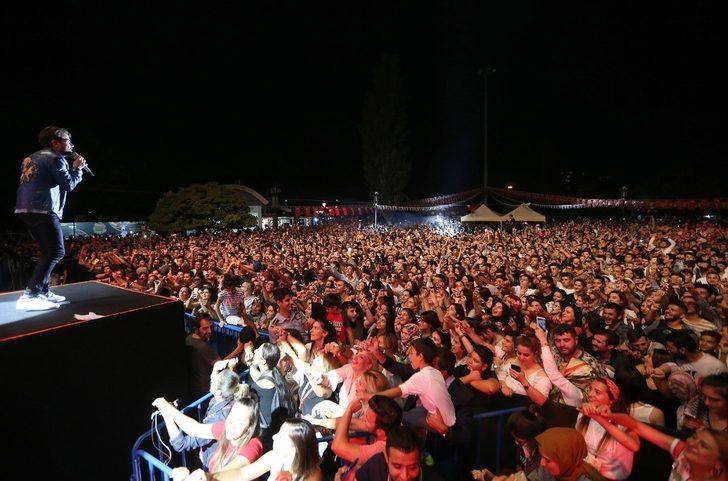 On binlerce Gaziantepli Kenan Doğulu ile coştu G4