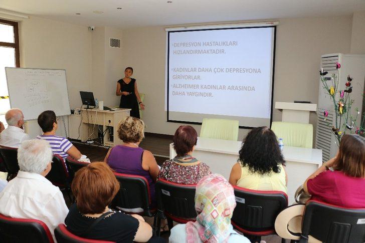 ‘Mavi Ev’de Alzaymır Günü Kutlandı G4