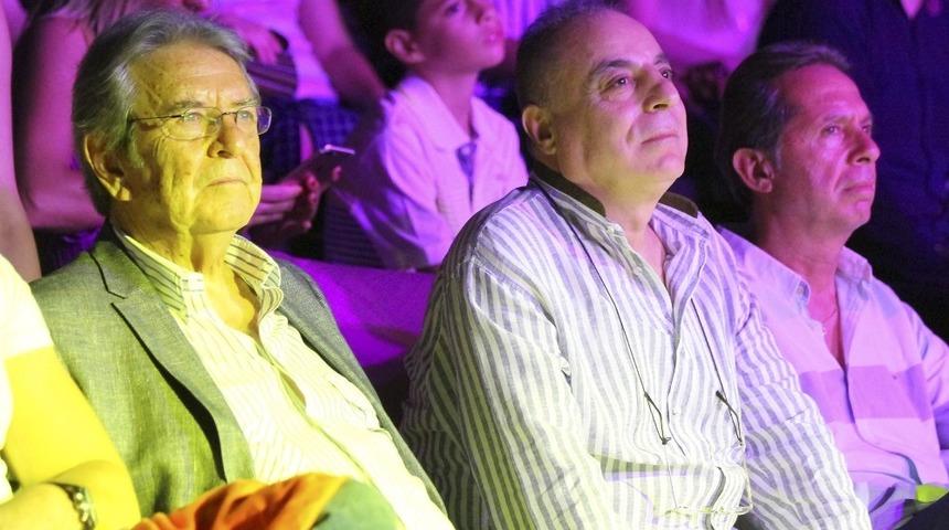 İzmir Ekonomi&rsquo;de yeni d&ouml;nem Can Bonomo&rsquo;yla başladı