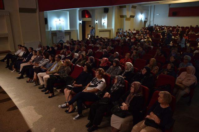 Tepebaşı Belediyesinin “Alzheimer ile Yaşamak” söyleşisi gerçekleşti