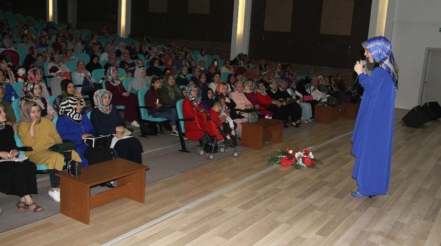 Beyşehir’de, “Bağırmayan Anneler” konulu konferans