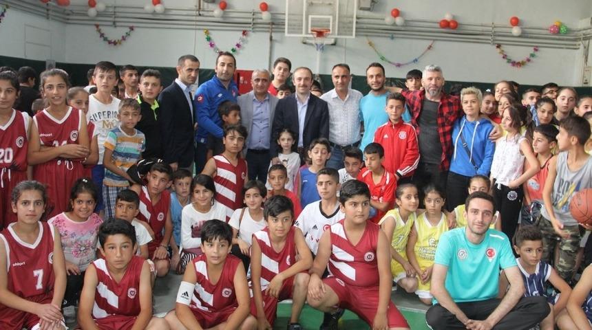 Hakkari&rsquo;de 6 bin &ouml;ğrencinin katıldığı yaz okulları sona erdi