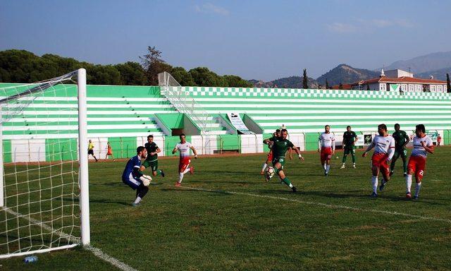 Salihli Belediyespor galibiyetle başlamak istiyor