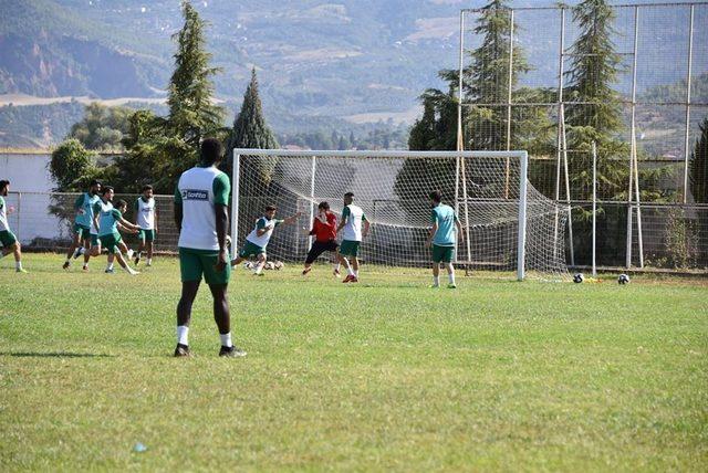 Salihli Belediyespor galibiyetle başlamak istiyor