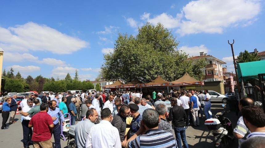 Serdivan&rsquo;da ağızlar aşure ile tatlandı