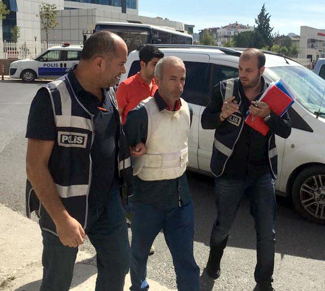 Arkadaşını  &Ouml;zbek kadın  y&uuml;z&uuml;nden boğazını keserek &ouml;ld&uuml;rm&uuml;ş 2