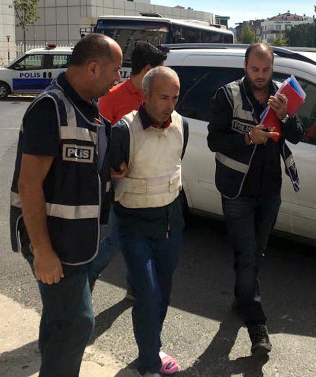 Arkadaşını  &Ouml;zbek kadın  y&uuml;z&uuml;nden boğazını keserek &ouml;ld&uuml;rm&uuml;ş 3