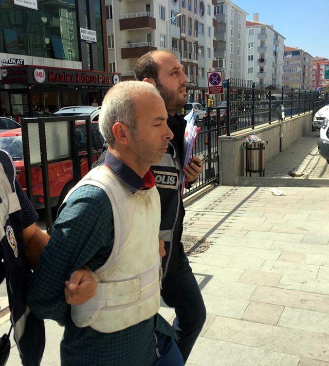 Arkadaşını  &Ouml;zbek kadın  y&uuml;z&uuml;nden boğazını keserek &ouml;ld&uuml;rm&uuml;ş 4