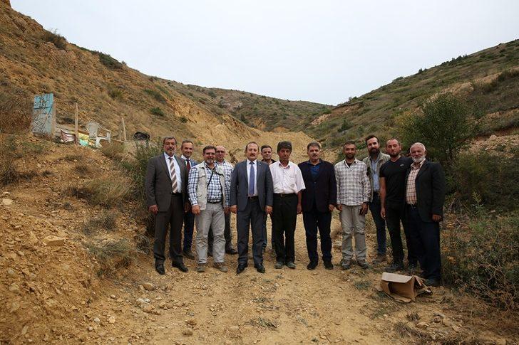 Vali Ali Hamza Pehlivan Kehribar rezervi bulan Heytam Haşlak’ı maden alanında ziyaret etti G1