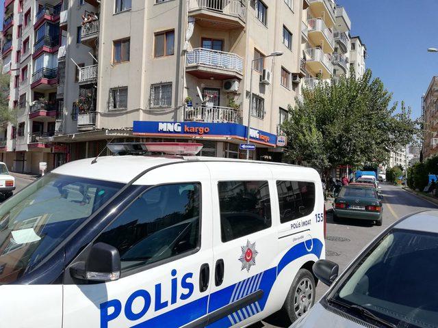 Emekli polis av tüfeğiyle intihar etti