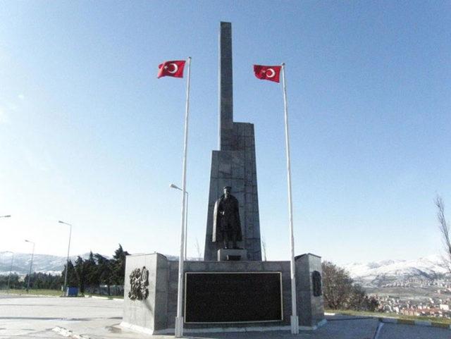 Başkan Kafaoğlu'ndan 'Atatürk Heykeli' açıklaması