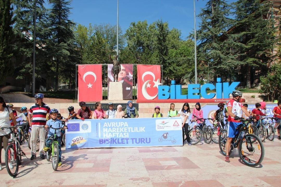 Sağlıklı bir yaşam i&ccedil;in 100 kişilik grup pedal &ccedil;evirdi