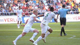 Konya deplasmanda güldü