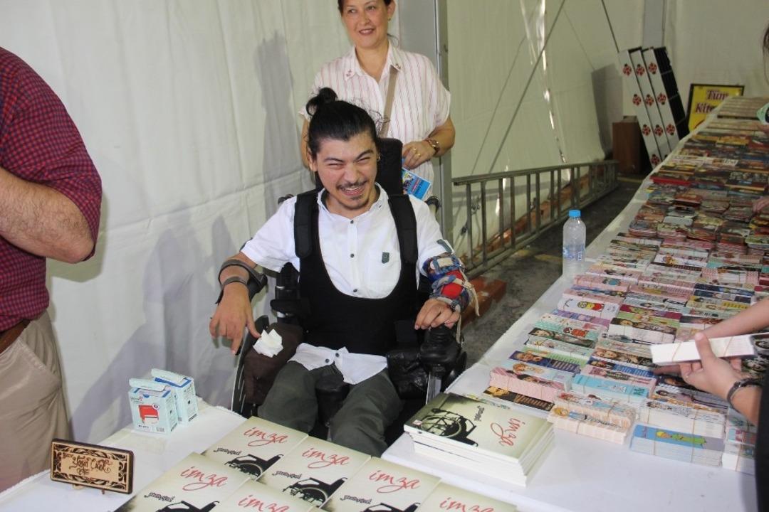 Kaymakam &Ccedil;orumluoğlu&rsquo;ndan &lsquo;kitapta tasarruf yapmayın&rsquo; uyarısı