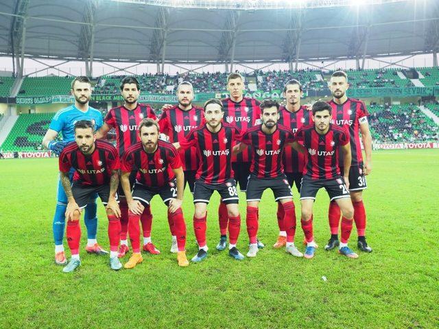 TFF 2. Lig: Sakaryaspor: 0 UTAŞ Uşakspor:2