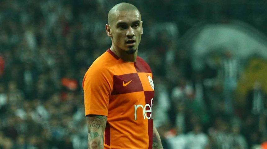 Galatasaray, devre arasında Maicon'u Al Hilal'e kiralayabilir