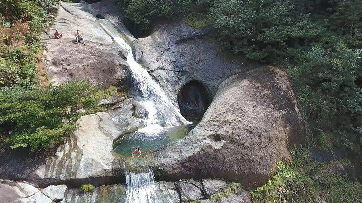 Doğal jakuziyi andıran şelale göletlerine ilgi arttı  G1