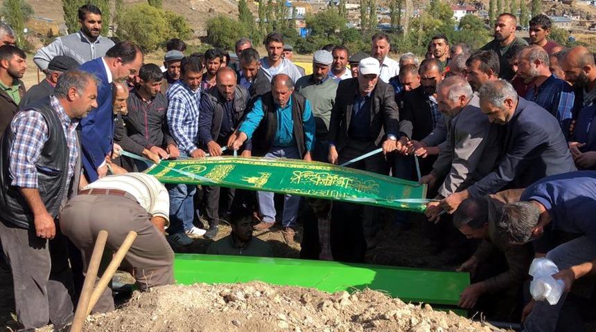 Sedanur, gözyaşlarıyla uğurlandı