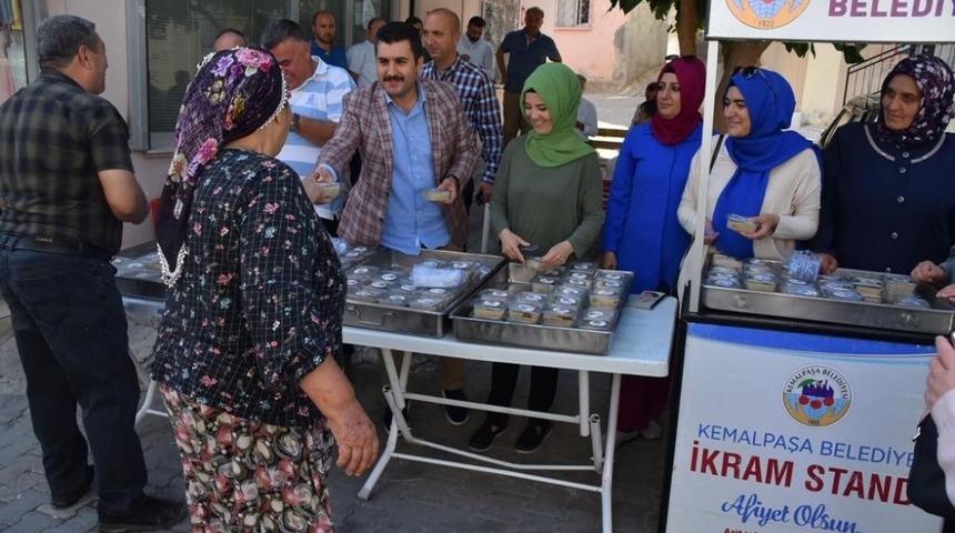 Kemalpaşa&rsquo;da canlarla aşure etkinliği