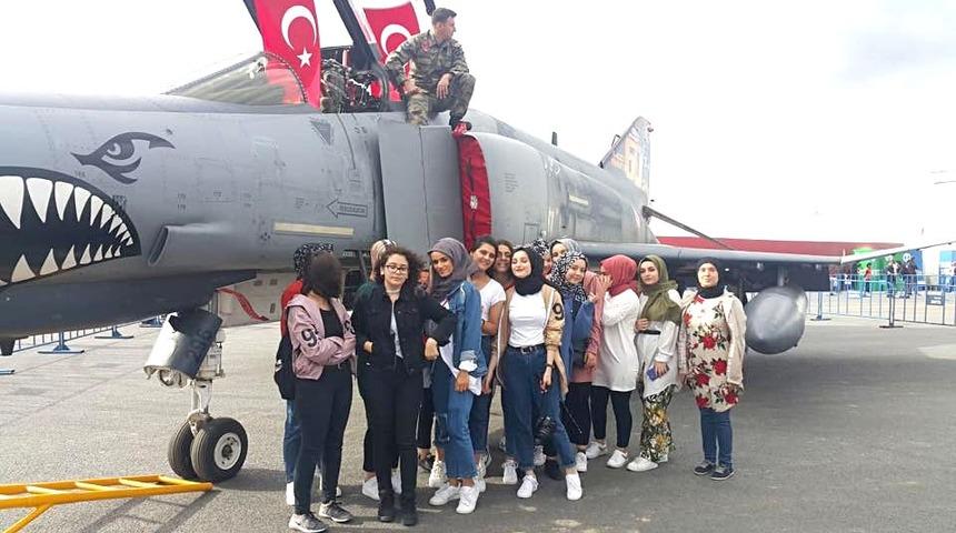 Edremitli gen&ccedil;ler Teknofest&rsquo;te