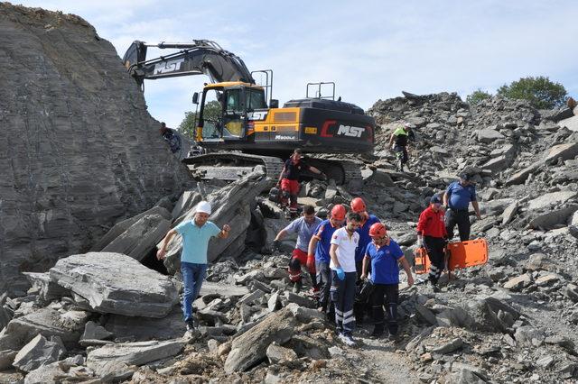 Hastane inşaatının temel kazısında göçük: 1 ölü, 1 yaralı (2)- Yeniden