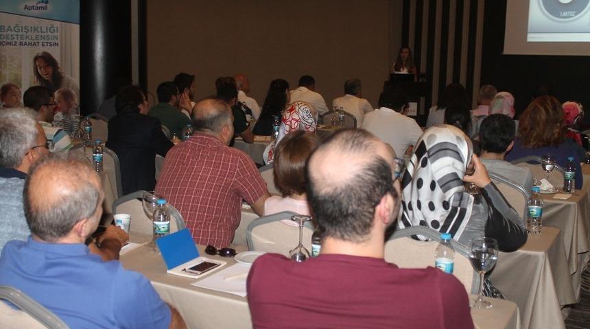 Farklı alandaki &ccedil;ocuk hekimleri problemli vak&rsquo;aların &ccedil;&ouml;z&uuml;m&uuml; i&ccedil;in fikir alışverişi yaptı