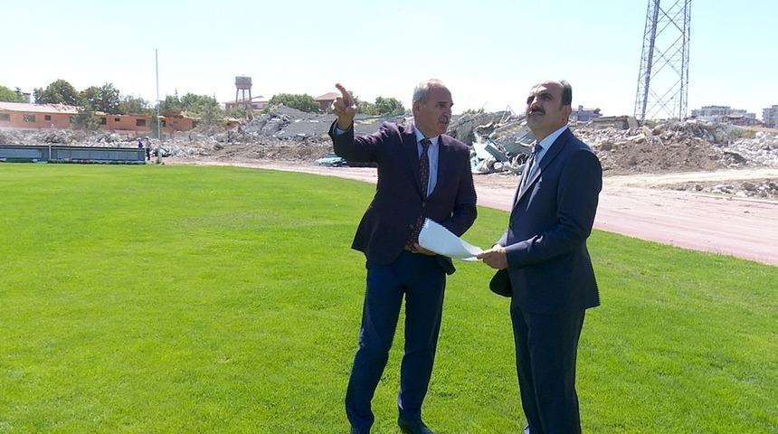 Altay: "Eski Stadyumun Millet Bah&ccedil;esine d&ouml;n&uuml;şmesi b&uuml;y&uuml;k bir vizyon"