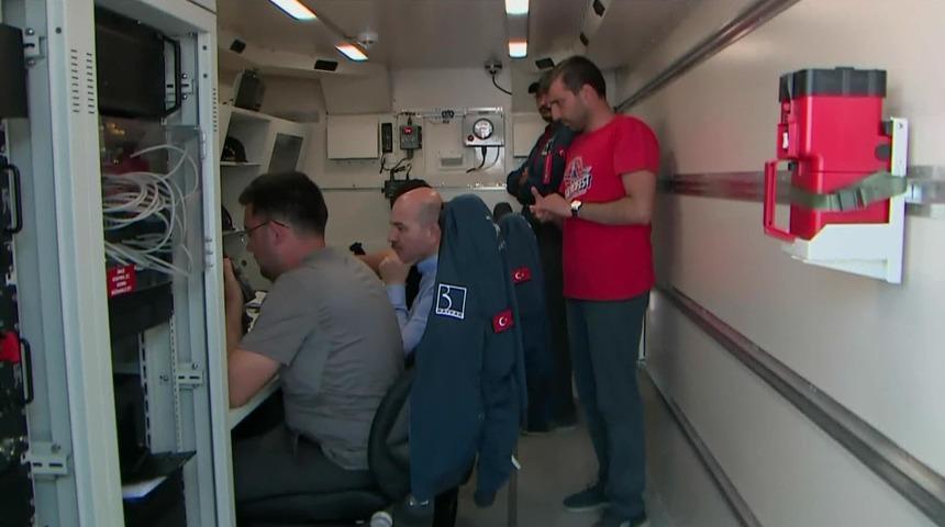 İ&ccedil;işleri Bakanı Soylu, Bayraktar SİHA'yı y&ouml;netti