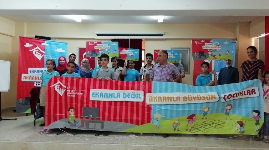 ’Ekranla Değil, Akranla Büyüsün Çocuklar’ projesi