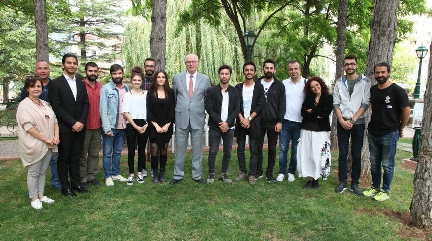 Odunpazarı Belediyesi geleceğin tiyatrocularını yetiştiriyor