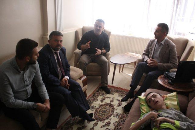 AK Parti’den, kas erime hastası Kurubaş’a destek