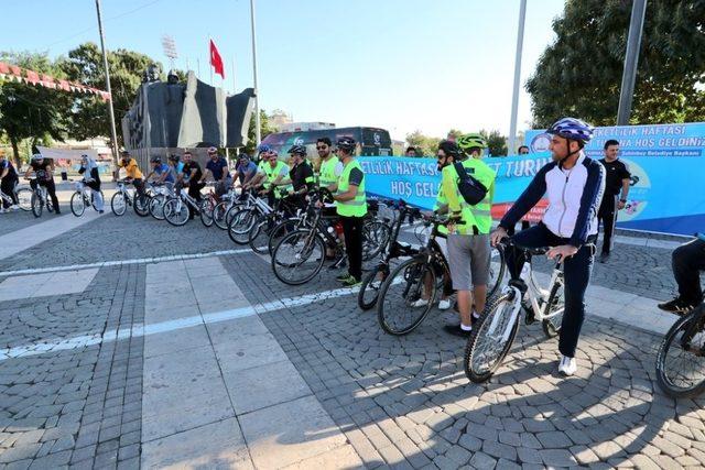 Tahmazoğlu Sağlıklı Yaşam ve Hareketlilik Haftası nedeniyle pedal çevirdi