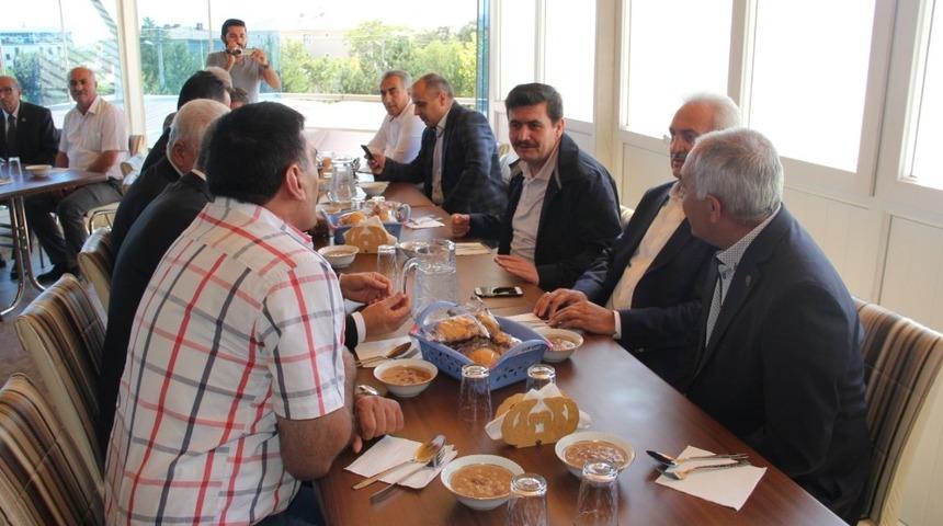 Erzincan&rsquo;da 10 bin kişiye aşure dağıtıldı