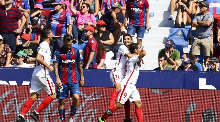 Akhisar'ın rakibi Sevilla fark attı