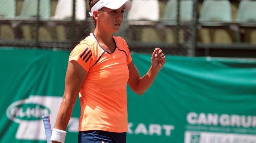 Pemra Özgen finalde Lesley Kerkhove'ye kaybetti