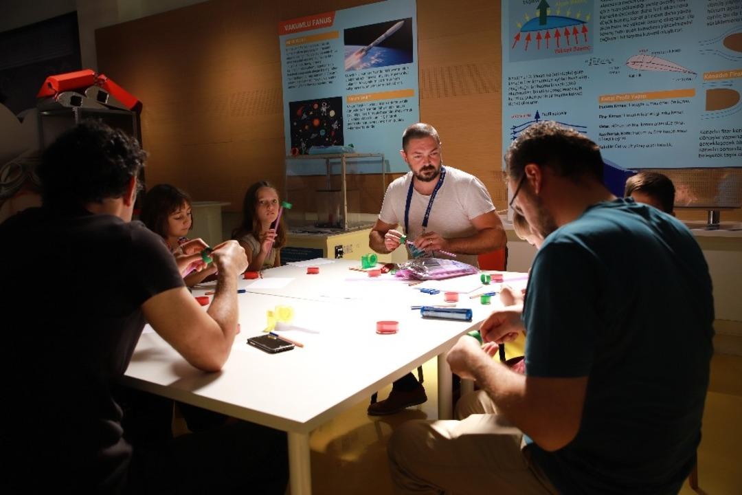 G&ouml;ky&uuml;z&uuml; sevdalıları Havacılık Bilim Şenliği&rsquo;nde bir araya geldi